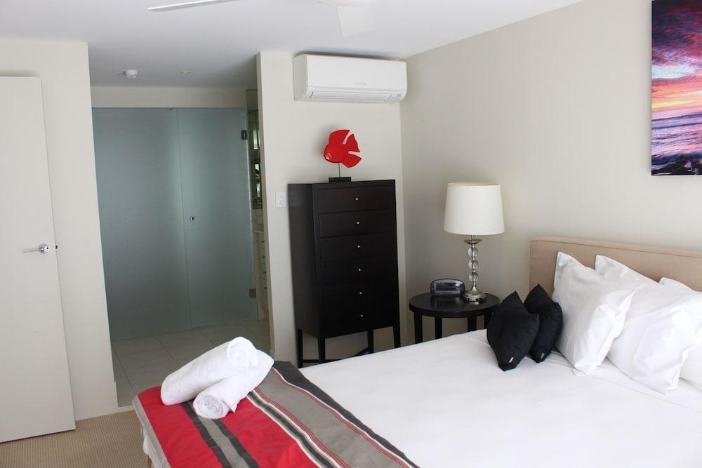 วยูนา บีชฟร้อนท์ อพาร์ทเม้นท์ Aparthotel โกลด์โคสต์ ภายนอก รูปภาพ