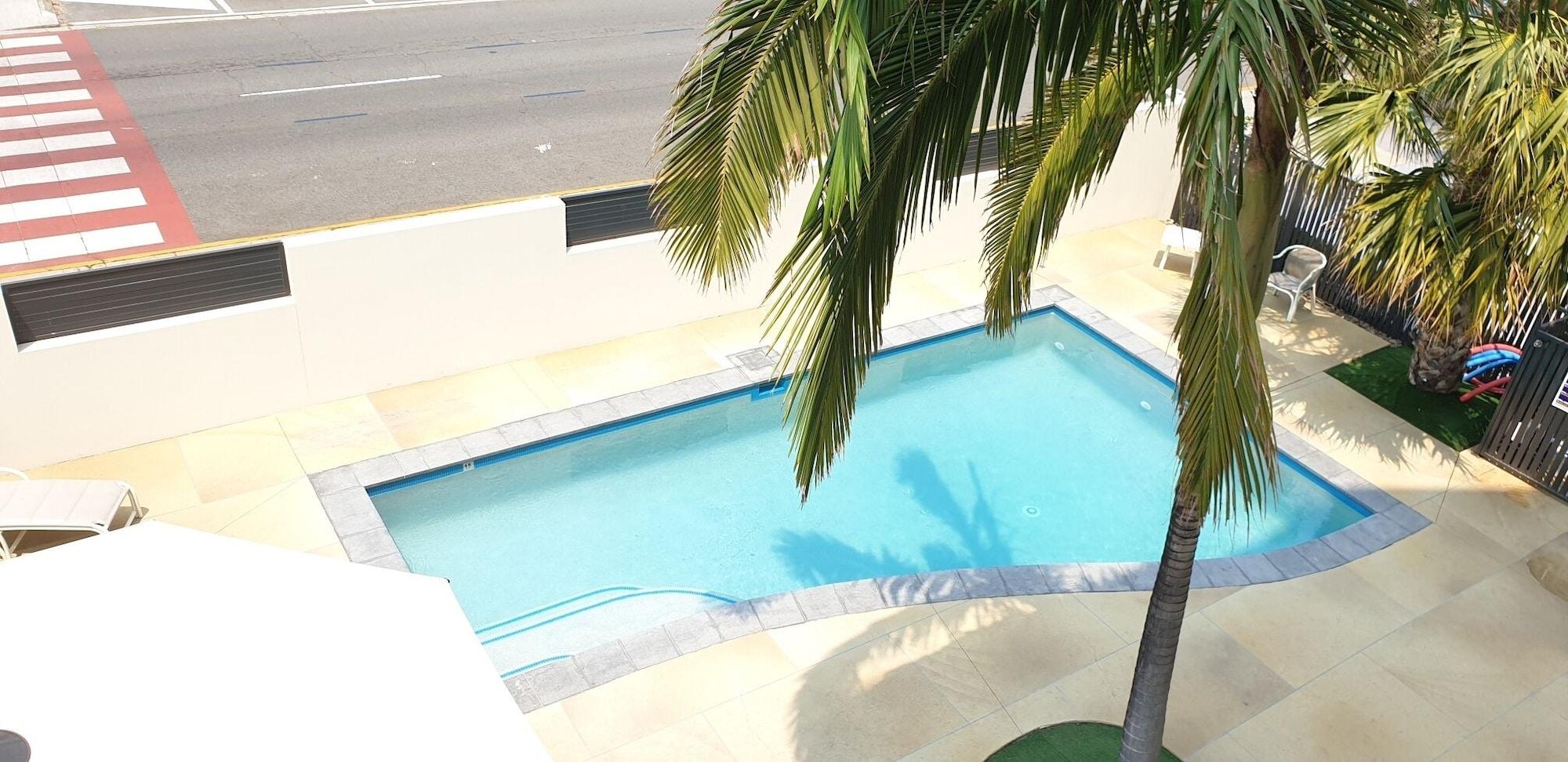 วยูนา บีชฟร้อนท์ อพาร์ทเม้นท์ Aparthotel โกลด์โคสต์ ภายนอก รูปภาพ