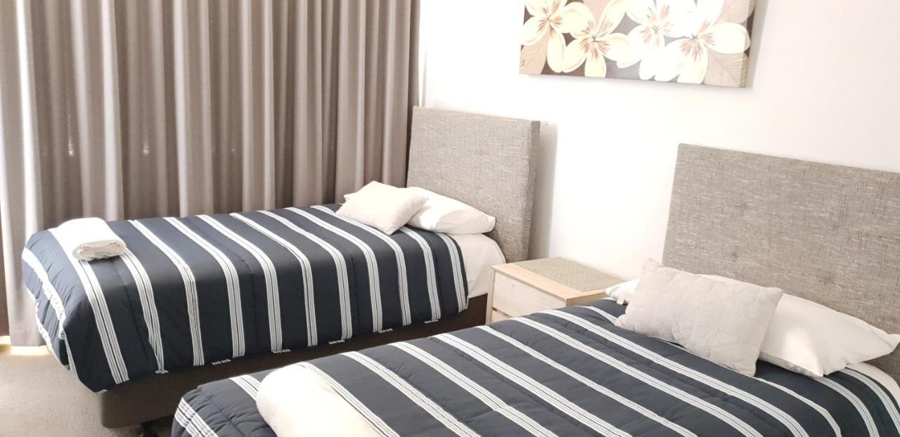วยูนา บีชฟร้อนท์ อพาร์ทเม้นท์ Aparthotel โกลด์โคสต์ ภายนอก รูปภาพ