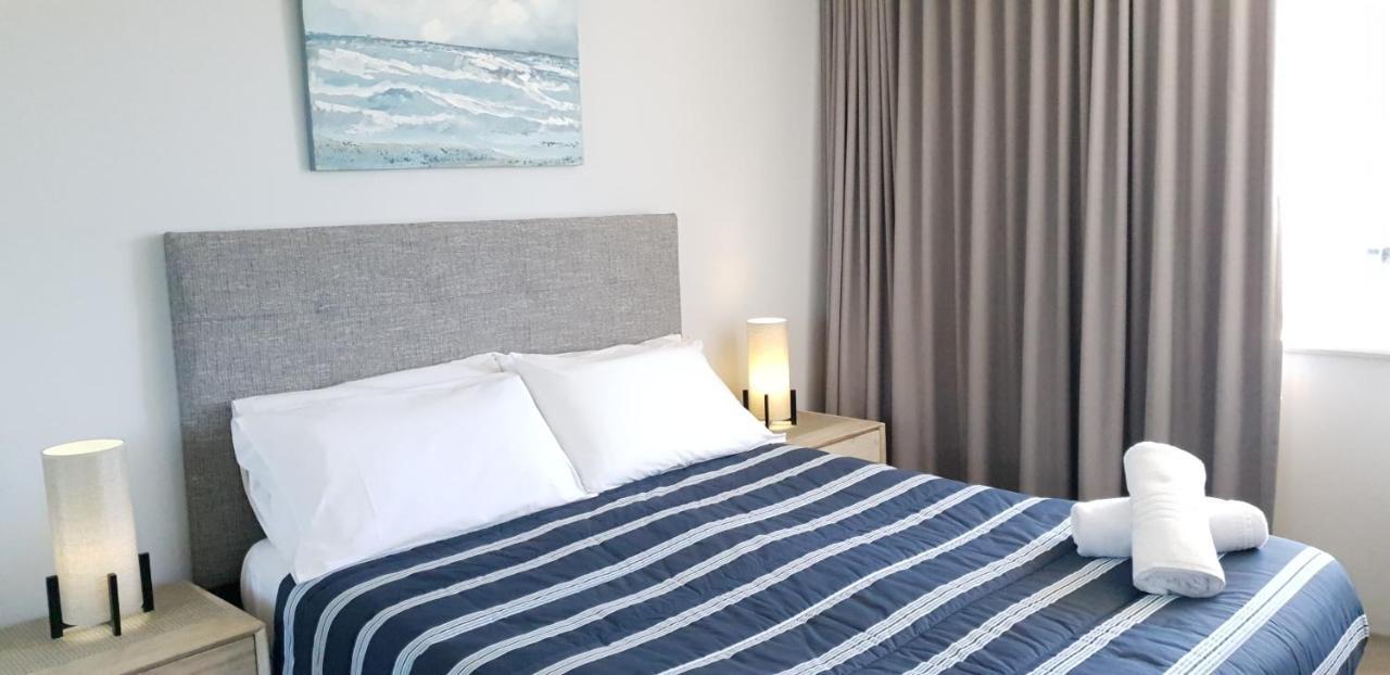 วยูนา บีชฟร้อนท์ อพาร์ทเม้นท์ Aparthotel โกลด์โคสต์ ภายนอก รูปภาพ